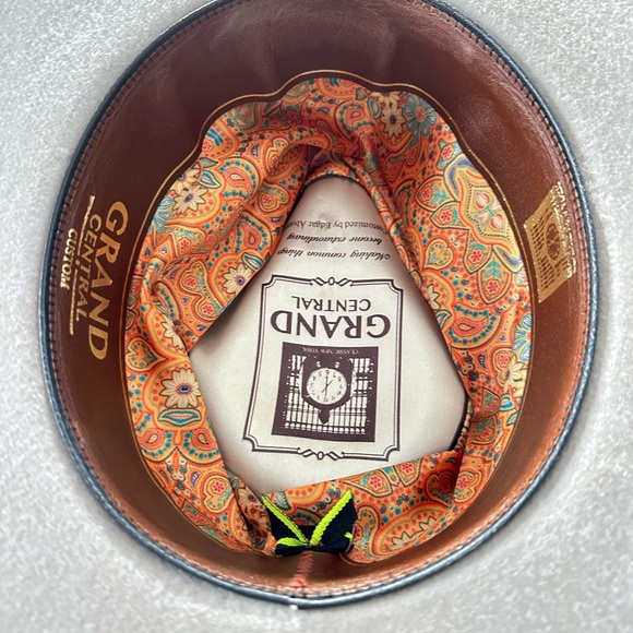 Stetson White Hat with Blue and Red Stitching - Picture 4 of 7